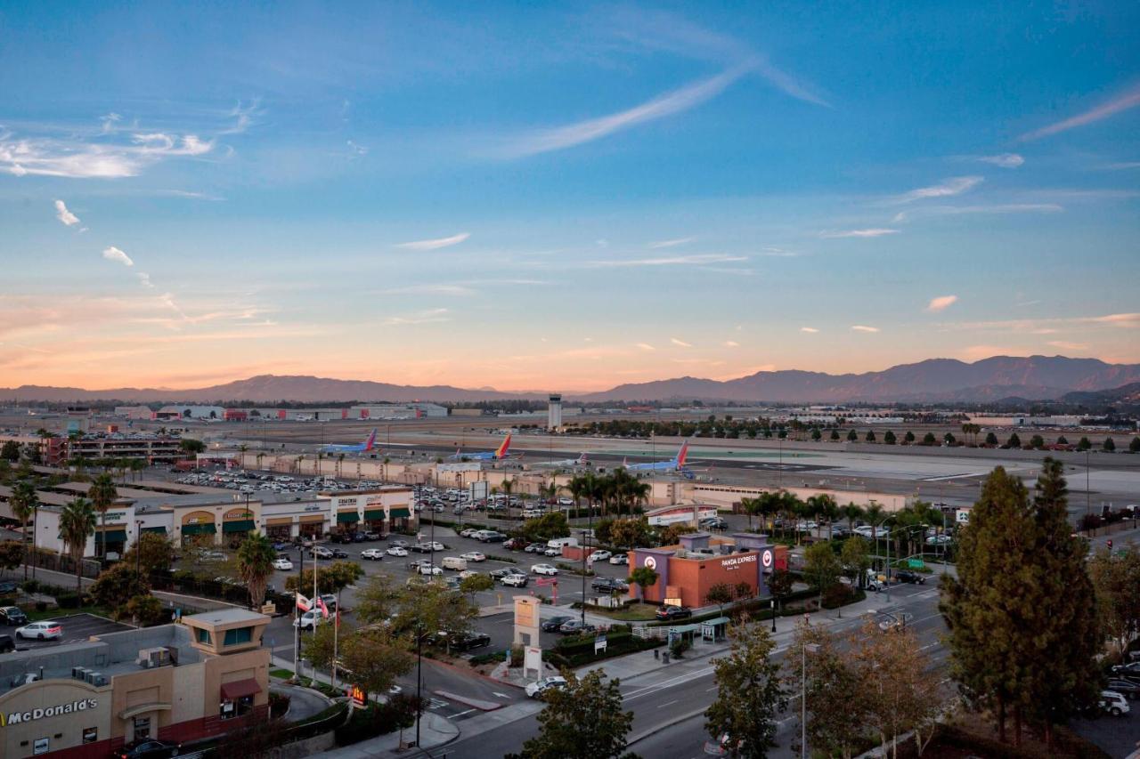 Los Angeles Marriott Burbank Airport Bagian luar foto