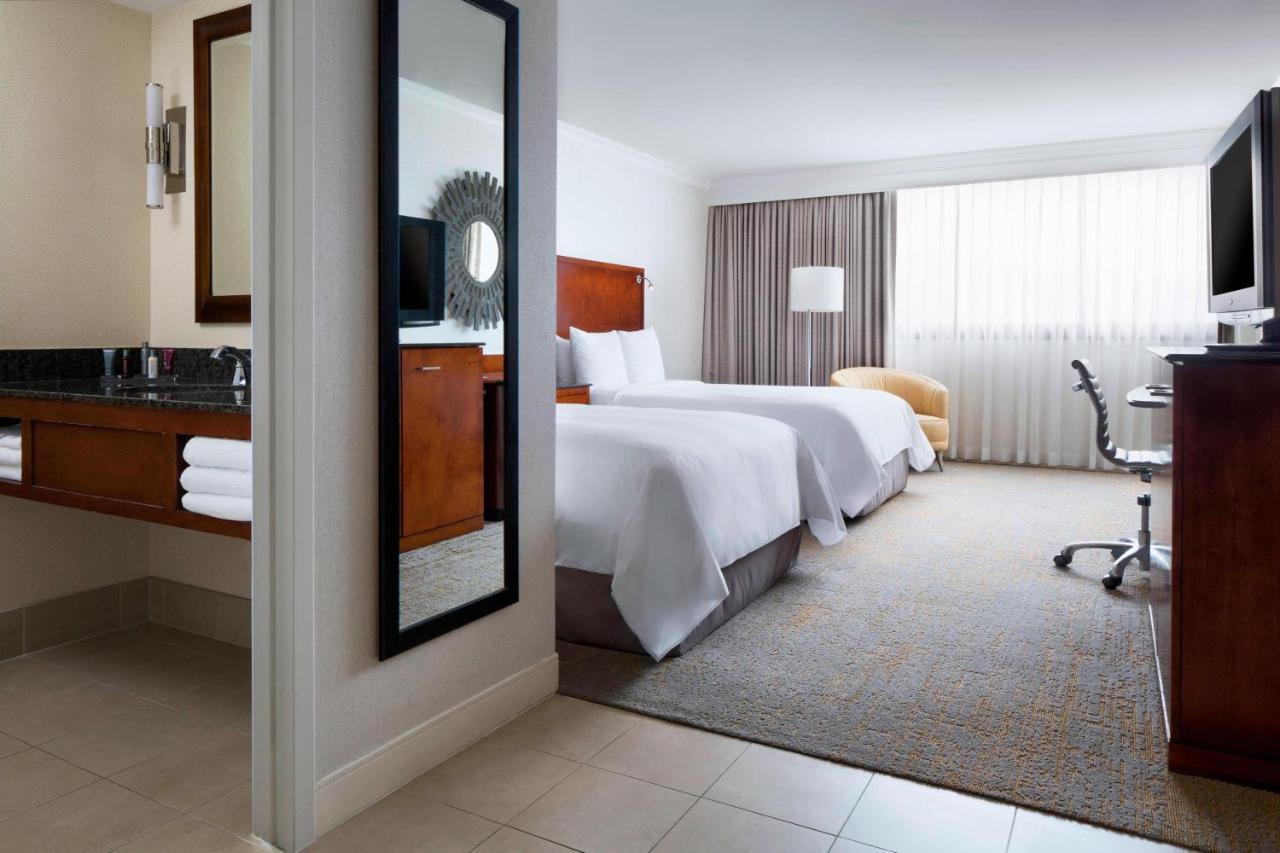 Los Angeles Marriott Burbank Airport Bagian luar foto
